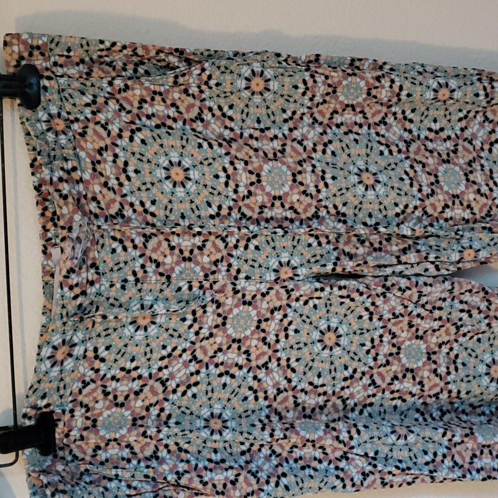 American Rag Capris - Picture 13 of 15